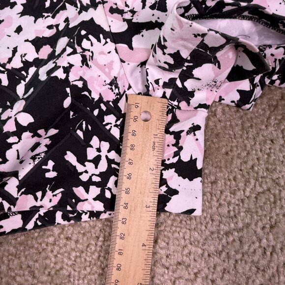 EXPRESS Shorts Women's Shortie High Rise Shorts Size 4 29 x 3 Floral E675 - Picture 9 of 10